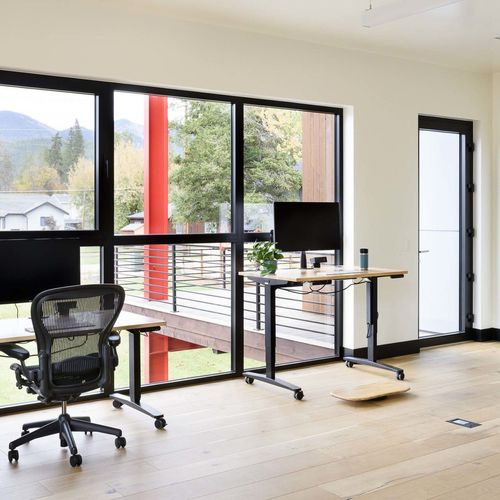 Workstation facing a mountain view